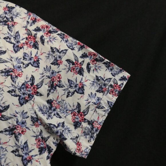 SOUL OF LONDON | large | Floral Print Short Sleeve button-Up Shirt - Picture 5 of 14